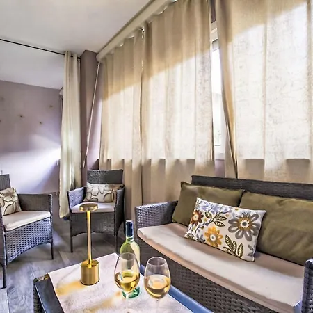 Apartment Domus De Mar By Interhome